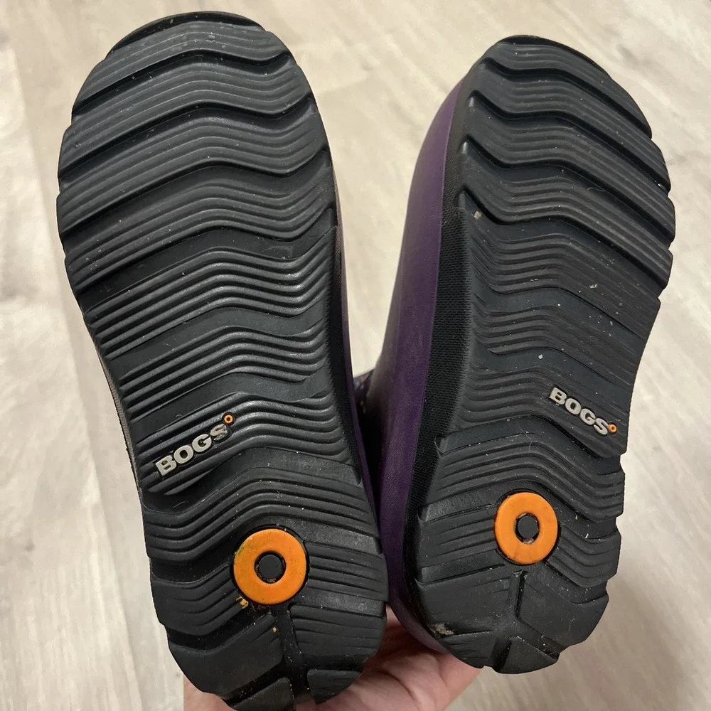 Bogs Neo Classic Rain Winter Boots Kids Youth Size 4 Purple Confetti Waterproof